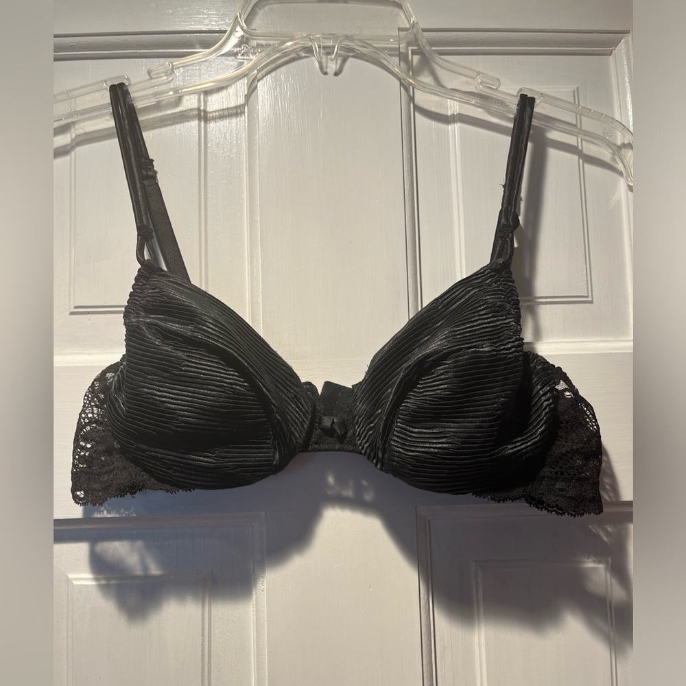 Women’s LA PERLA Black Bra w/ Lace sz 34B